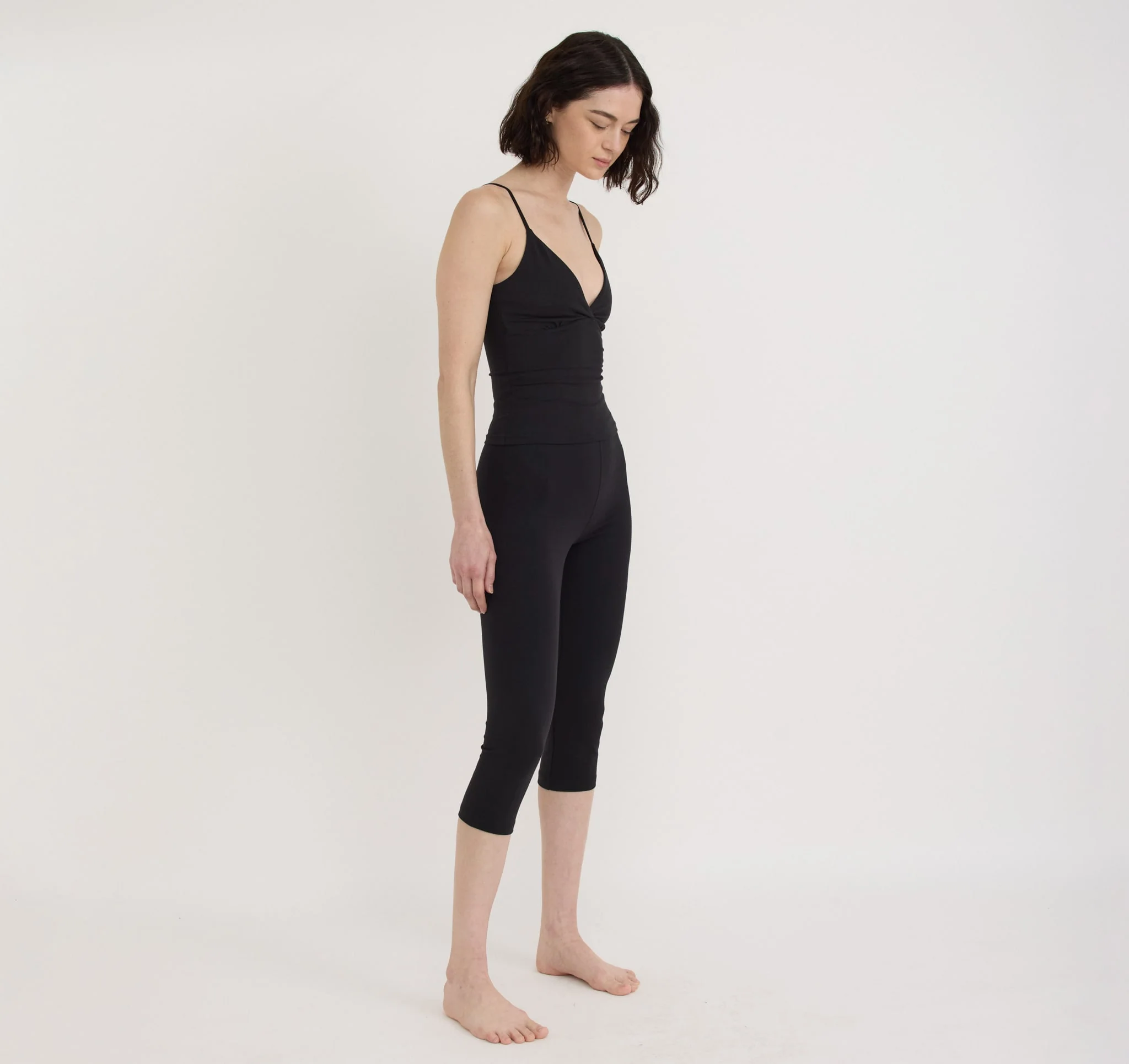 Core Capri Leggings - Image 2